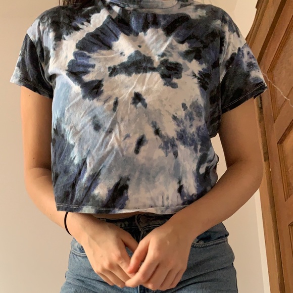 💙 Tie-Die Blue T-Shirt 💙 - Picture 3 of 3